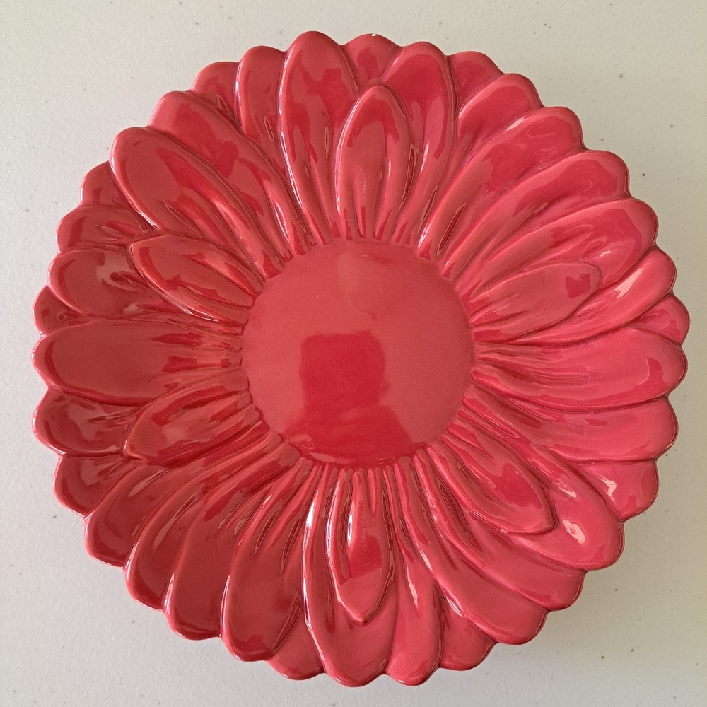Target Home American Simplicity 9-inch Hand-Painted Red Sunflower Plate
